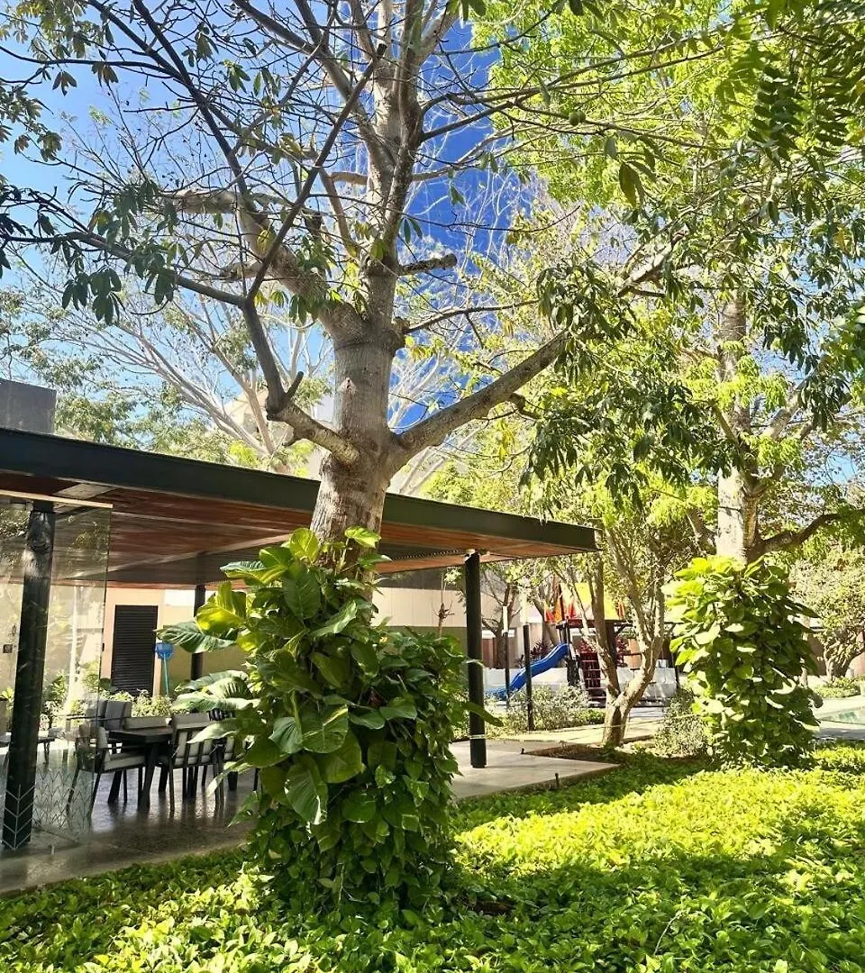 Modern And Comfortable Townhouse Merida Holiday home