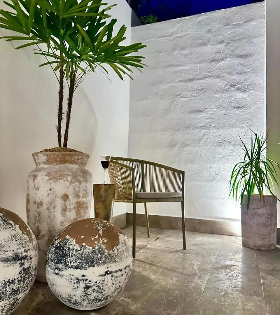 Modern And Comfortable Townhouse Merida Holiday home